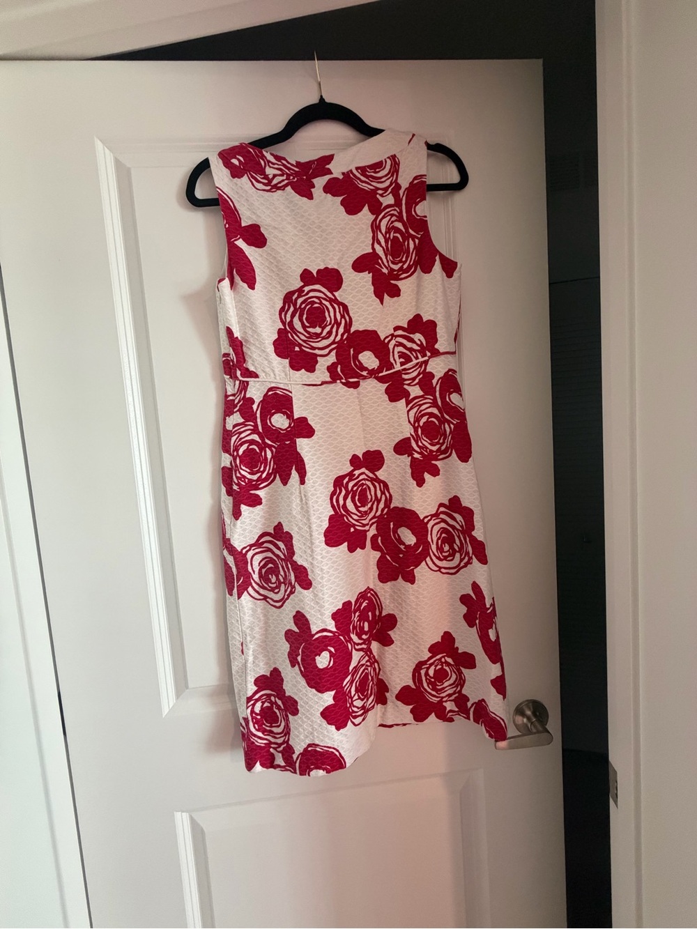 Ann Taylor White Midi Dress with Red Floral Pattern - Picture 3 of 3